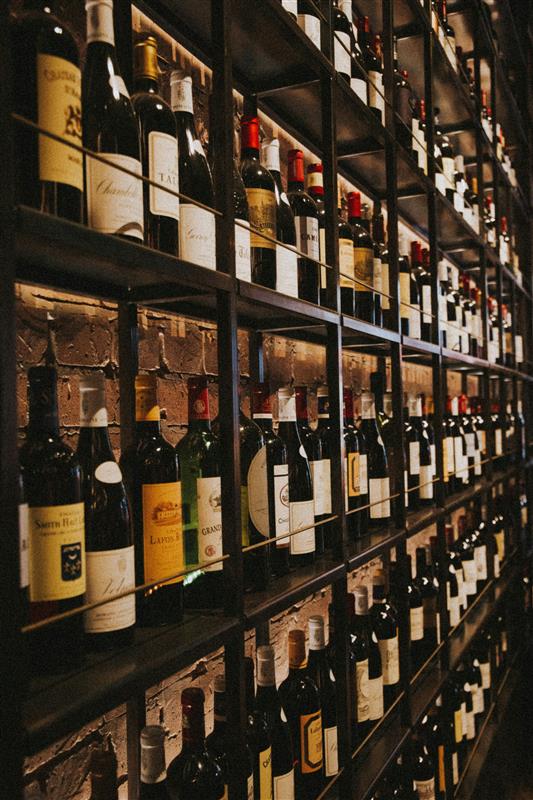 Read more about the article How to Buy Wine in the UK Using Bohemia Wine website